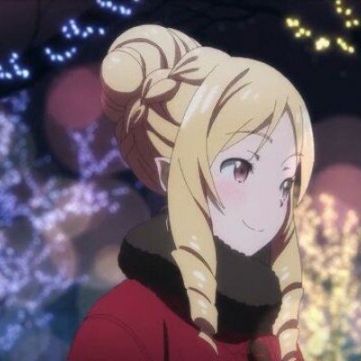 女子亲宝宝脚丫嘴唇肿成香肠
